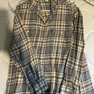 Men's Gray and Beige Plaid Flannel Shirt - Classic Button-Up